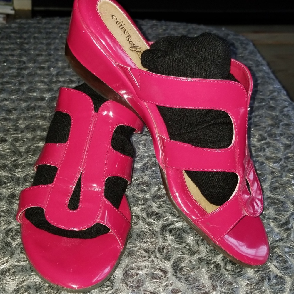 🍀Euro Soft Magenta(pink) patent sandals